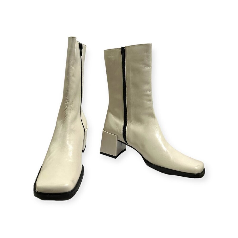 Vintage Y2K Square Toe Mid Shaft Cream Leather Booties.  Size 38 EU. Made in Ita